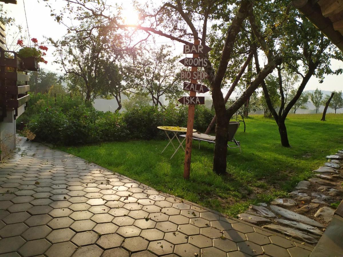 체르크니차 Tourist Farm Strle With Great Local Food 빌라 외부 사진