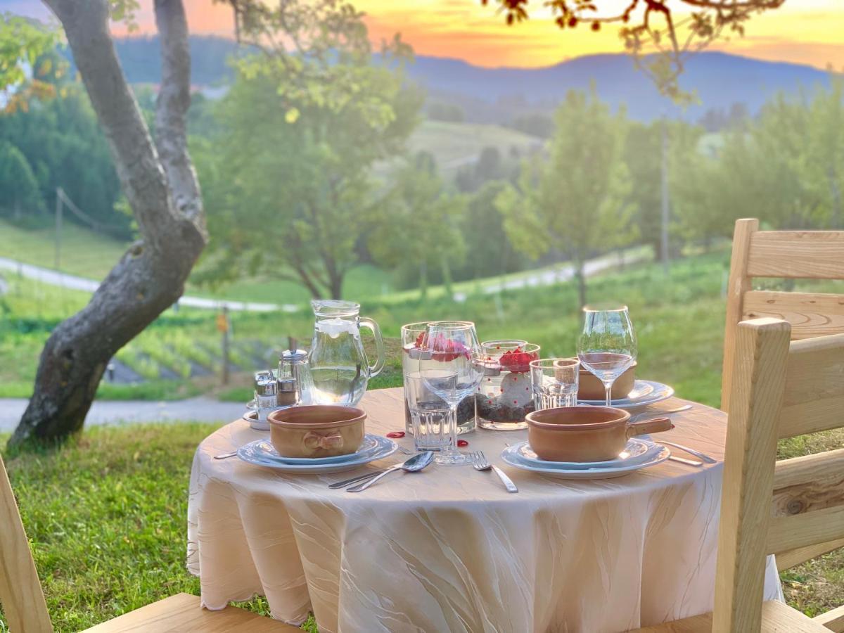 체르크니차 Tourist Farm Strle With Great Local Food 빌라 외부 사진